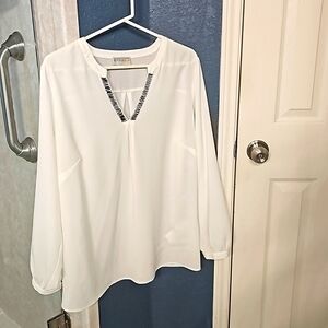 NWOT CREATION L - white long sleeved V Neck blouse w metallic decor 12